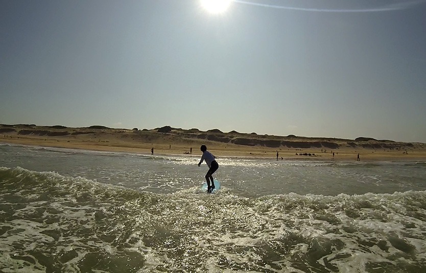 Le take off — apprentissage du décollage en surf